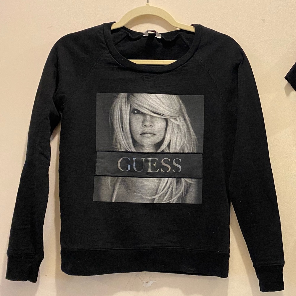 Guess Sweatshirt